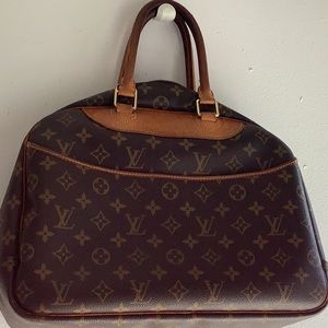Louis Vuitton 2009 MONOGRAM CANVAS DEAUVILLE